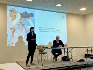 Profin. Lorenzen und Prof. Lindner beim Vortrag